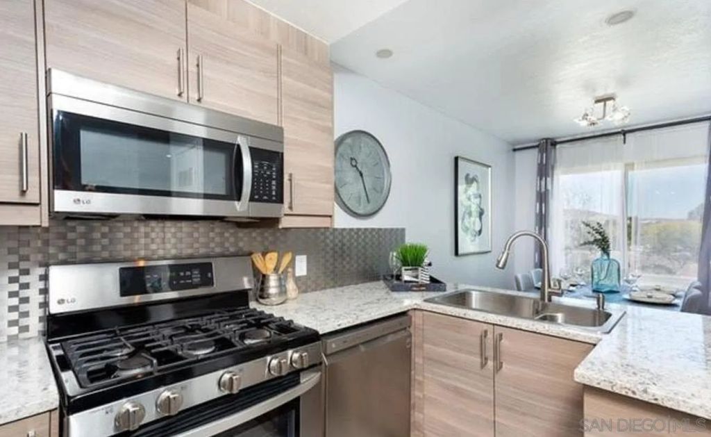 8605 Arminda Cir 6, Santee, CA 92071