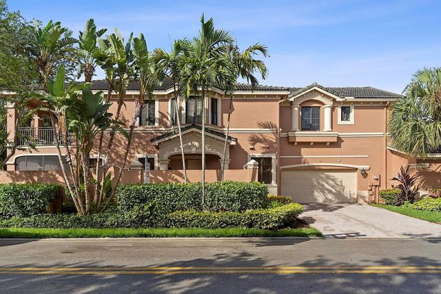 2742 Kinsington Circle, Weston, FL 33332