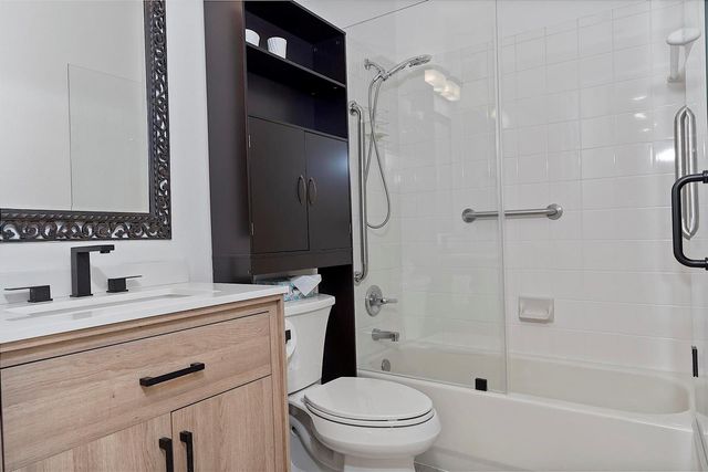 2742 Kinsington Circle, Weston, FL 33332