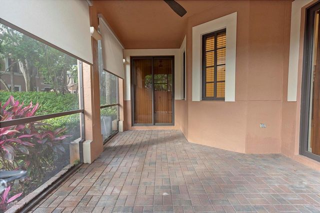 2742 Kinsington Circle, Weston, FL 33332