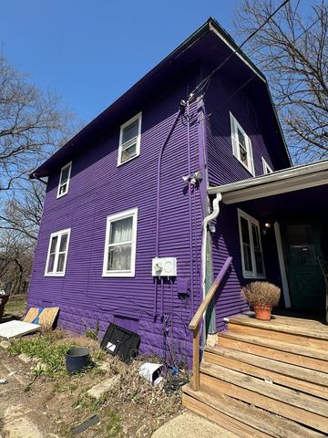 910 Furman Street, Rockford, IL 61101