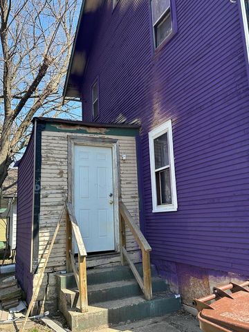 910 Furman Street, Rockford, IL 61101