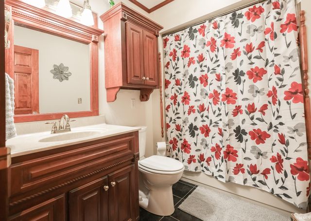 157 The Woods, Bedford, IN 47421