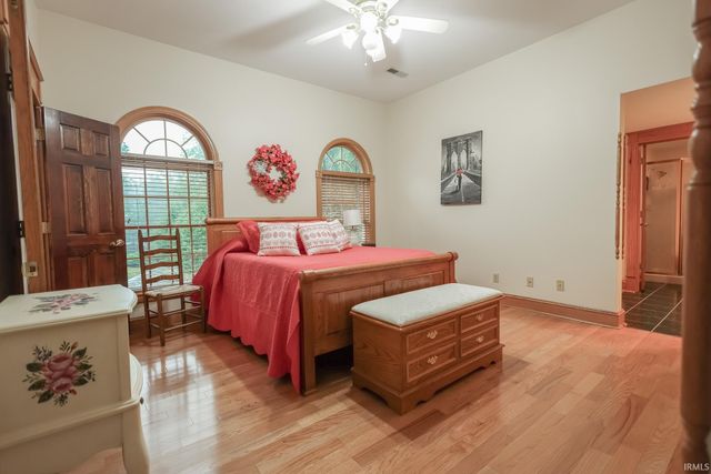 157 The Woods, Bedford, IN 47421