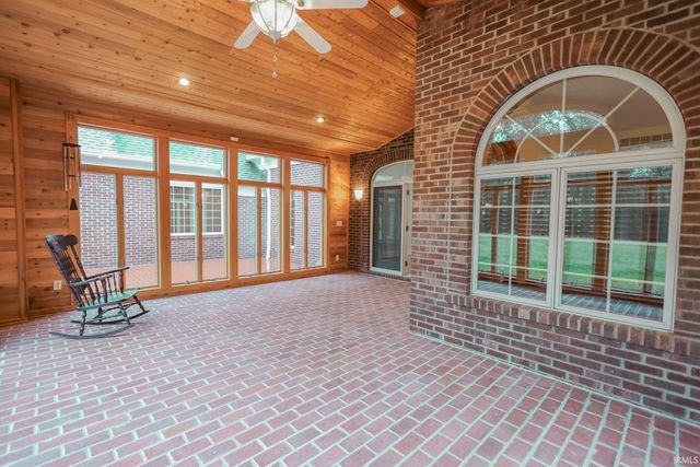 157 The Woods, Bedford, IN 47421