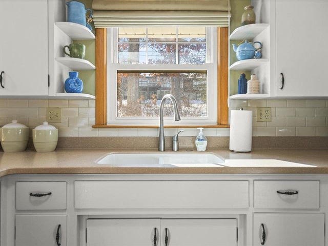 3708 Bee Lane, Beloit, WI 53511