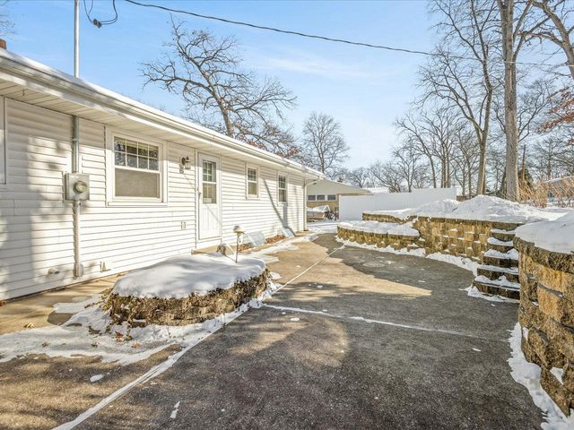 3708 Bee Lane, Beloit, WI 53511