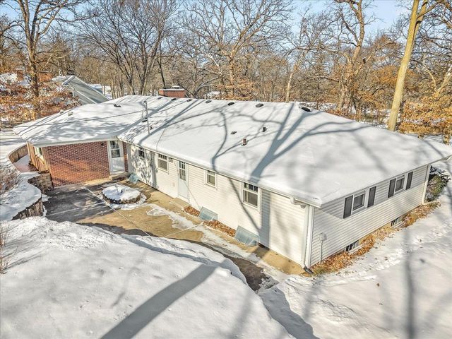 3708 Bee Lane, Beloit, WI 53511