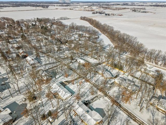 3708 Bee Lane, Beloit, WI 53511