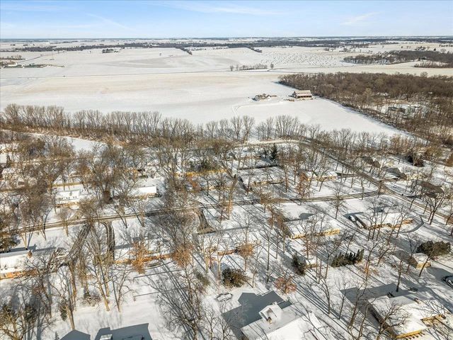 3708 Bee Lane, Beloit, WI 53511