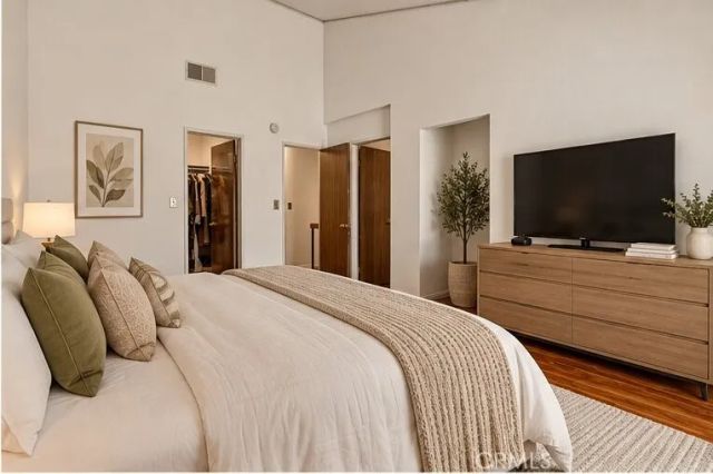 8933 Willis 15, Panorama City, CA 91402