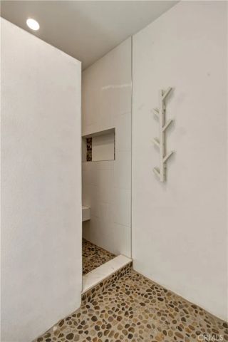 8933 Willis 15, Panorama City, CA 91402