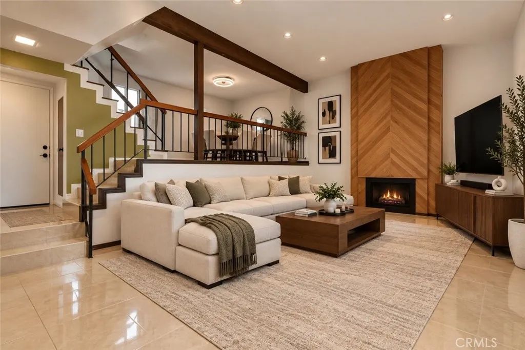 8933 Willis 15, Panorama City, CA 91402