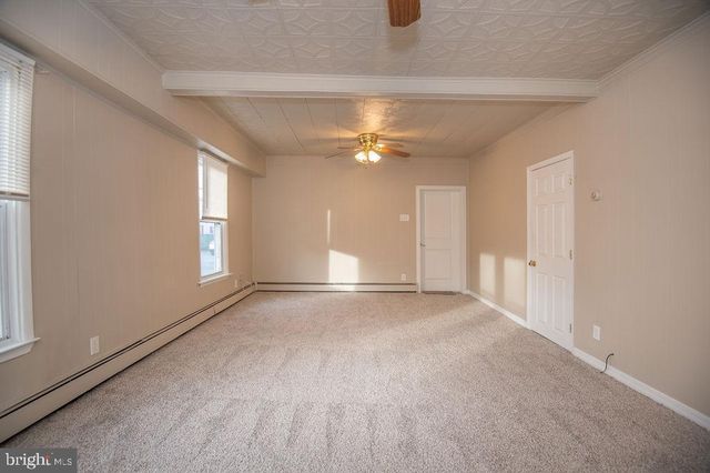 4 FORREST AVE, Wilmington, DE 19805