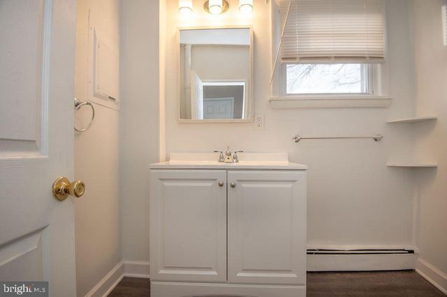 4 FORREST AVE, Wilmington, DE 19805