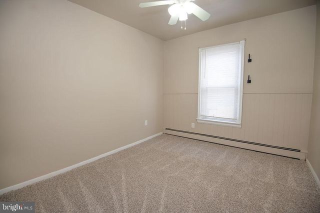 4 FORREST AVE, Wilmington, DE 19805