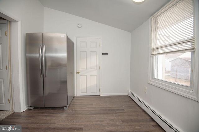 4 FORREST AVE, Wilmington, DE 19805