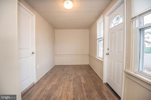 4 FORREST AVE, Wilmington, DE 19805