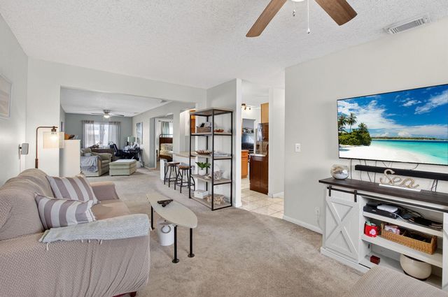 1803 SW 22nd Way, Boynton Beach, FL 33426