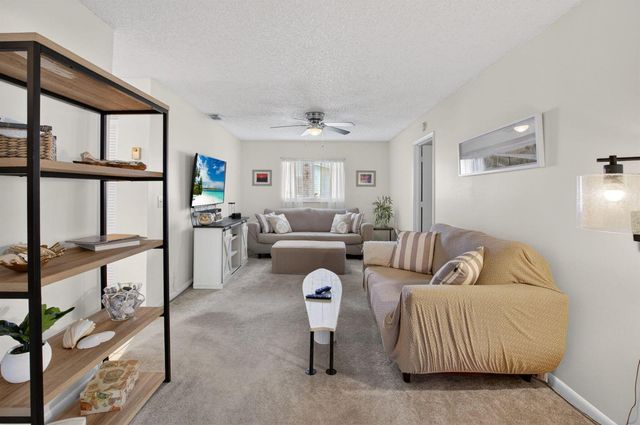 1803 SW 22nd Way, Boynton Beach, FL 33426