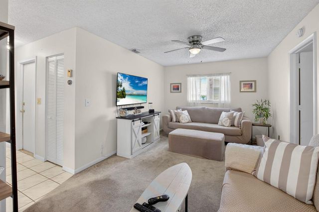 1803 SW 22nd Way, Boynton Beach, FL 33426