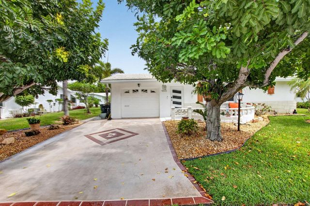 1803 SW 22nd Way, Boynton Beach, FL 33426
