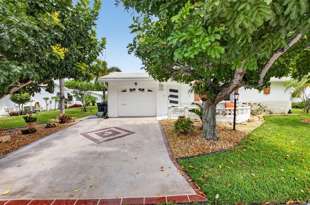 1803 SW 22nd Way, Boynton Beach, FL 33426