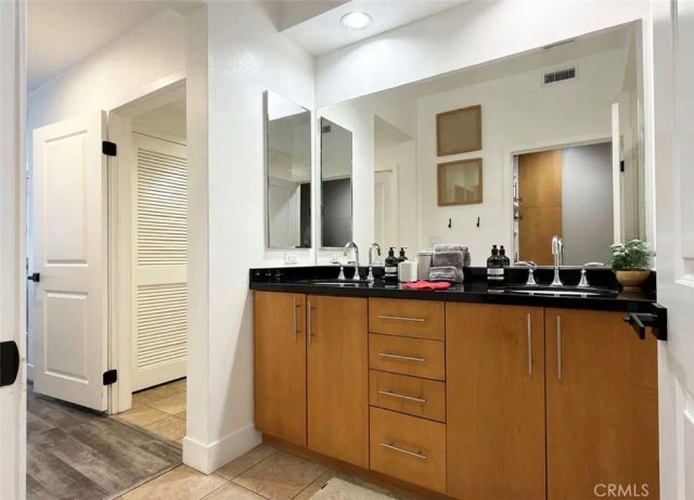 150 The Promenade North, Long Beach, CA 90802