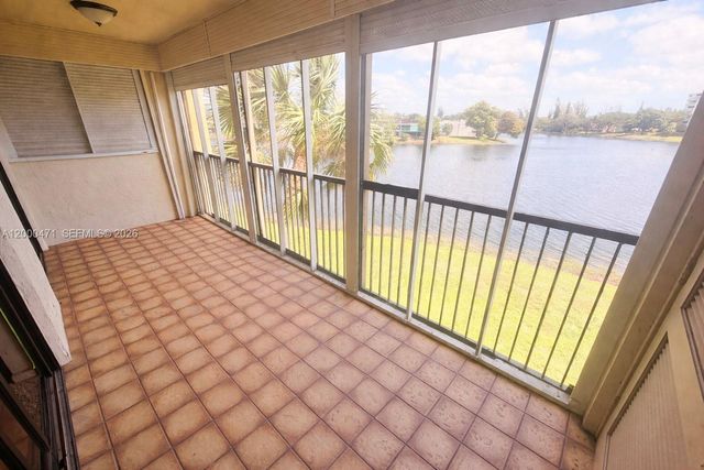 6475 W Oakland Park Boulevard 308, Lauderhill, FL 33313
