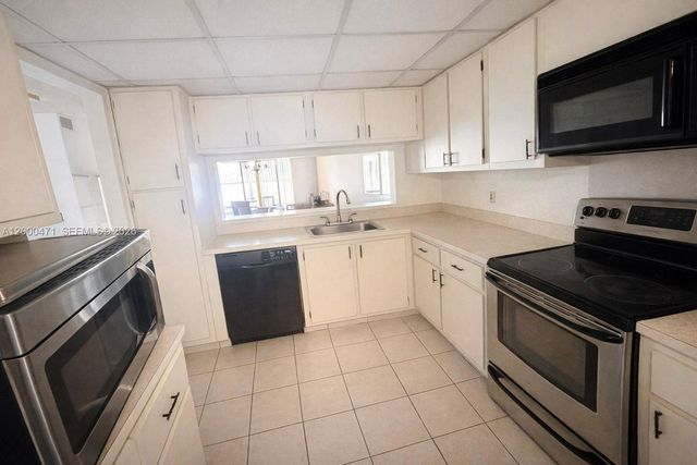 6475 W Oakland Park Boulevard 308, Lauderhill, FL 33313