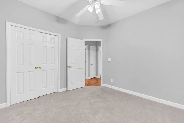 445 Country Club Ct, Clarksville, TN 37043