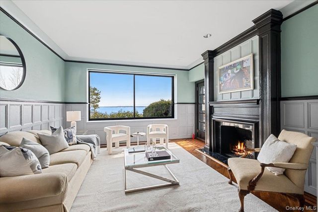 19 Oak Bluff Avenue, Larchmont, NY 10538