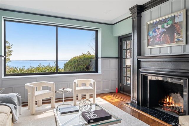 19 Oak Bluff Avenue, Larchmont, NY 10538