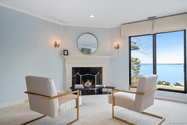 19 Oak Bluff Avenue, Larchmont, NY 10538