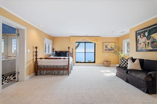 19 Oak Bluff Avenue, Larchmont, NY 10538