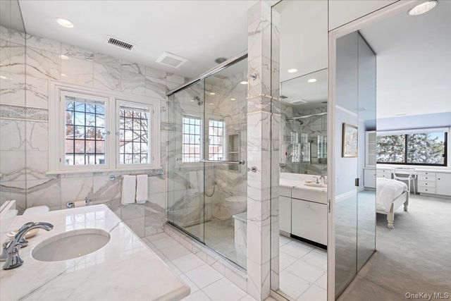 19 Oak Bluff Avenue, Larchmont, NY 10538