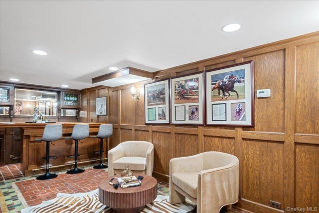 19 Oak Bluff Avenue, Larchmont, NY 10538