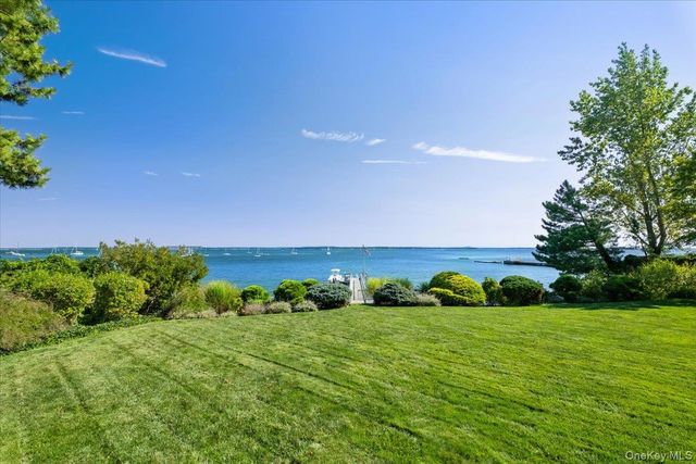 19 Oak Bluff Avenue, Larchmont, NY 10538