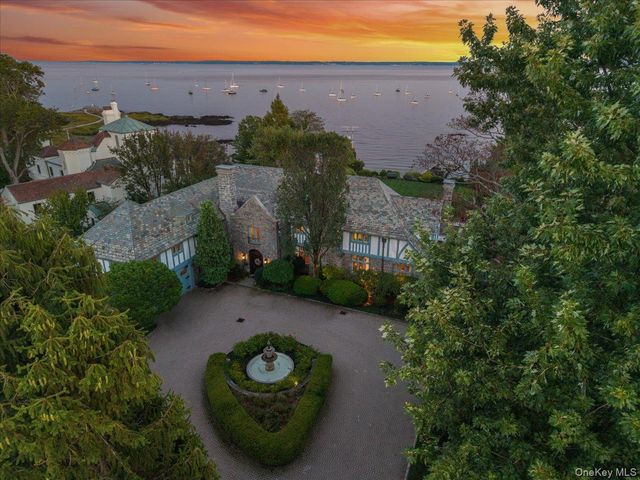 19 Oak Bluff Avenue, Larchmont, NY 10538