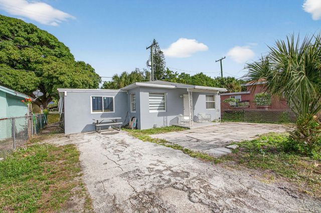 621 50th Street, West Palm Beach, FL 33407