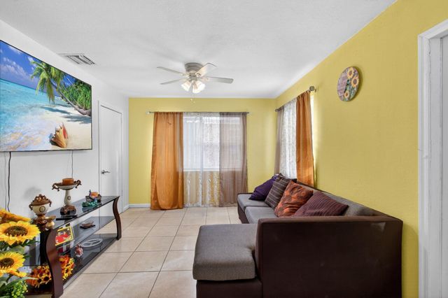 621 50th Street, West Palm Beach, FL 33407