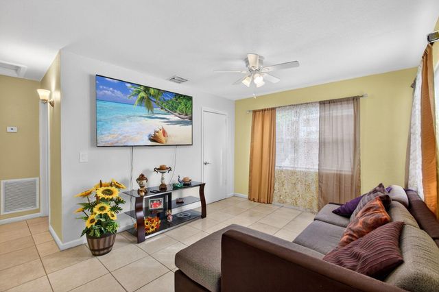 621 50th Street, West Palm Beach, FL 33407