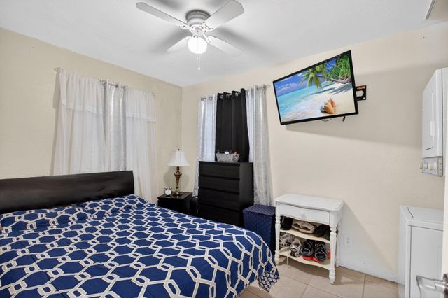 621 50th Street, West Palm Beach, FL 33407