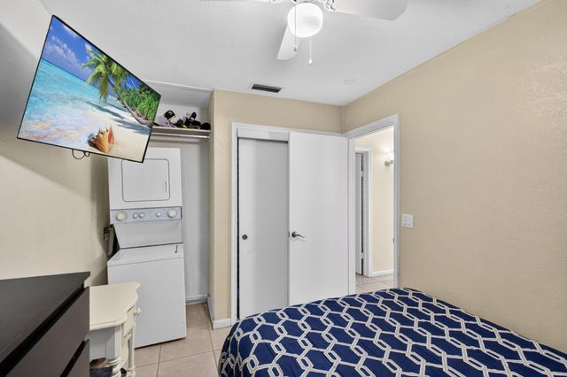 621 50th Street, West Palm Beach, FL 33407