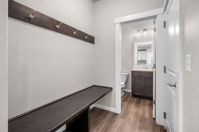 1229 S Greenacres Ct, Greenacres, WA 99016