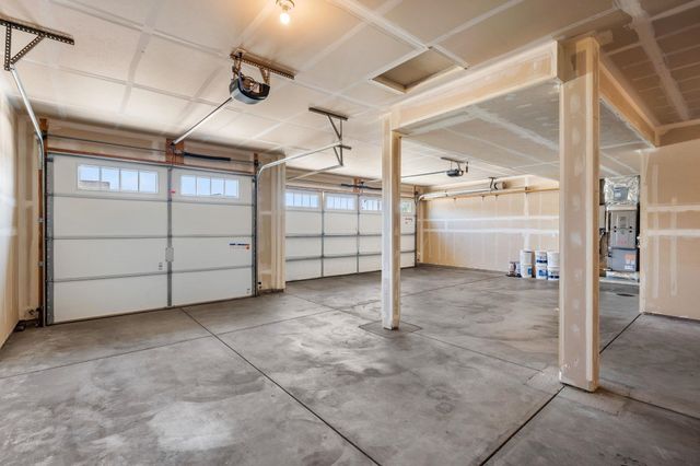 1229 S Greenacres Ct, Greenacres, WA 99016