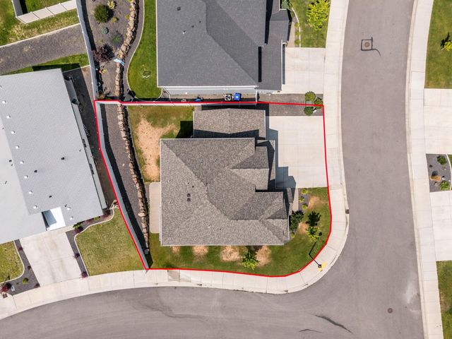 1229 S Greenacres Ct, Greenacres, WA 99016