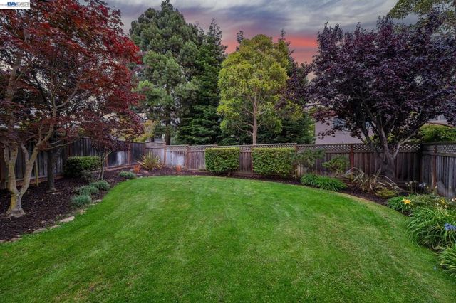 367 Creedon Cir, Alameda, CA 94502