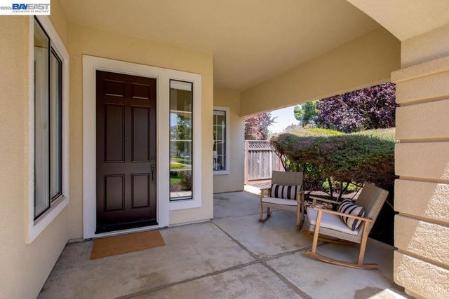 367 Creedon Cir, Alameda, CA 94502