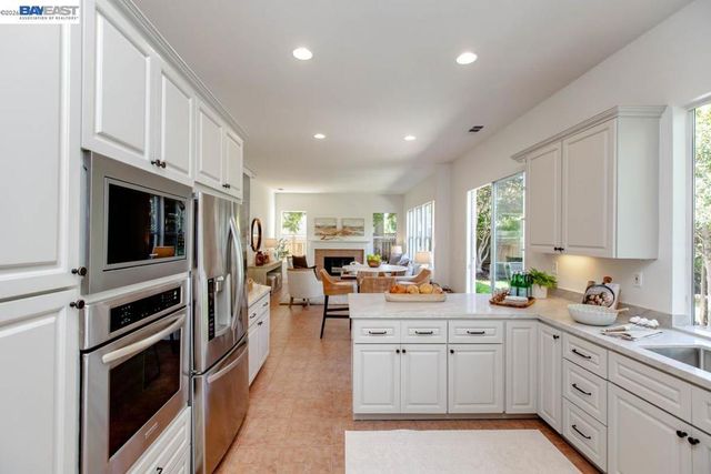 367 Creedon Cir, Alameda, CA 94502